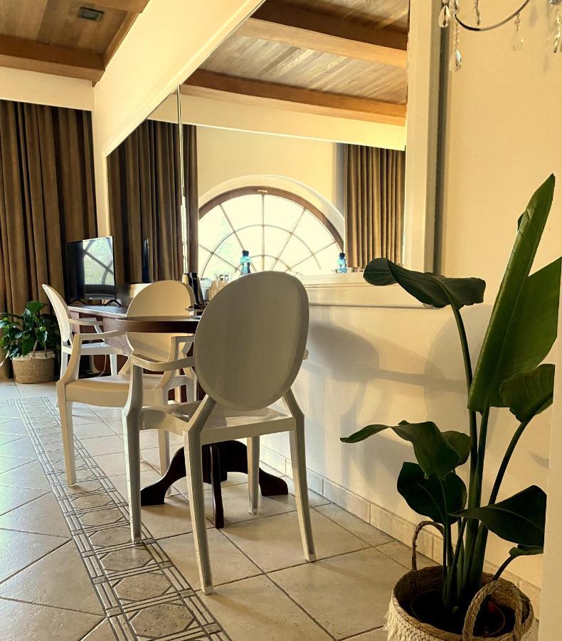 Palac Jablonowo Bed & Breakfast Ujscie Bagian luar foto