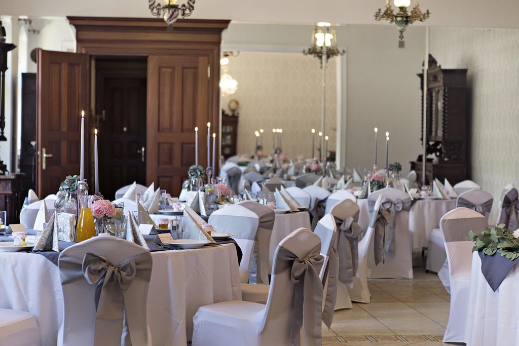 Palac Jablonowo Bed & Breakfast Ujscie Bagian luar foto