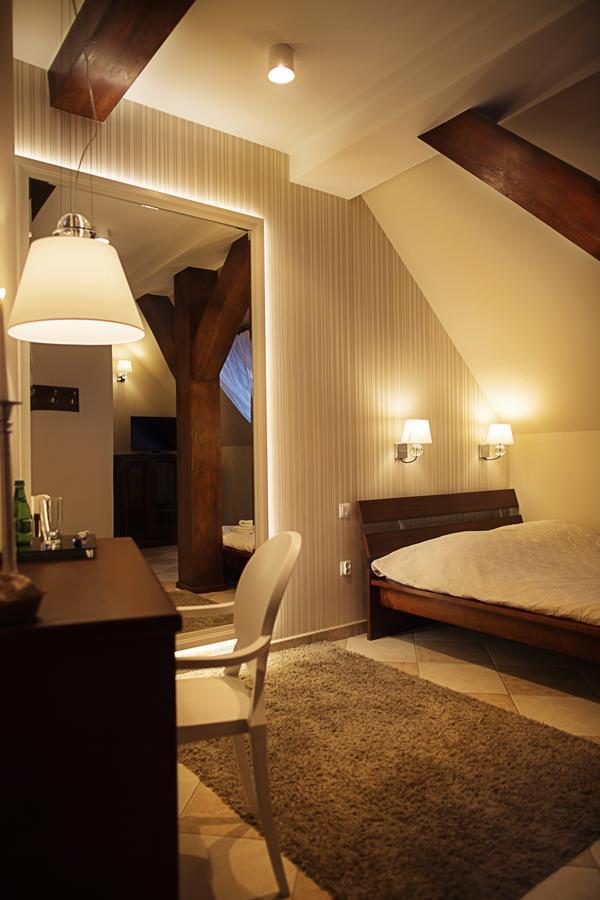 Palac Jablonowo Bed & Breakfast Ujscie Bagian luar foto